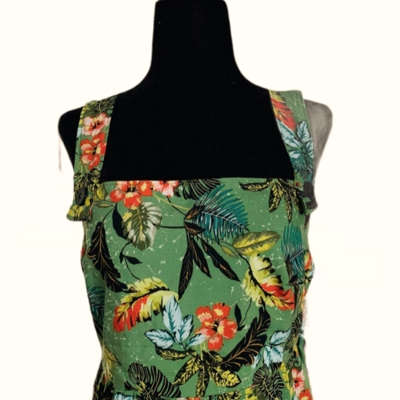 Summer dress - Picture 2 of 2